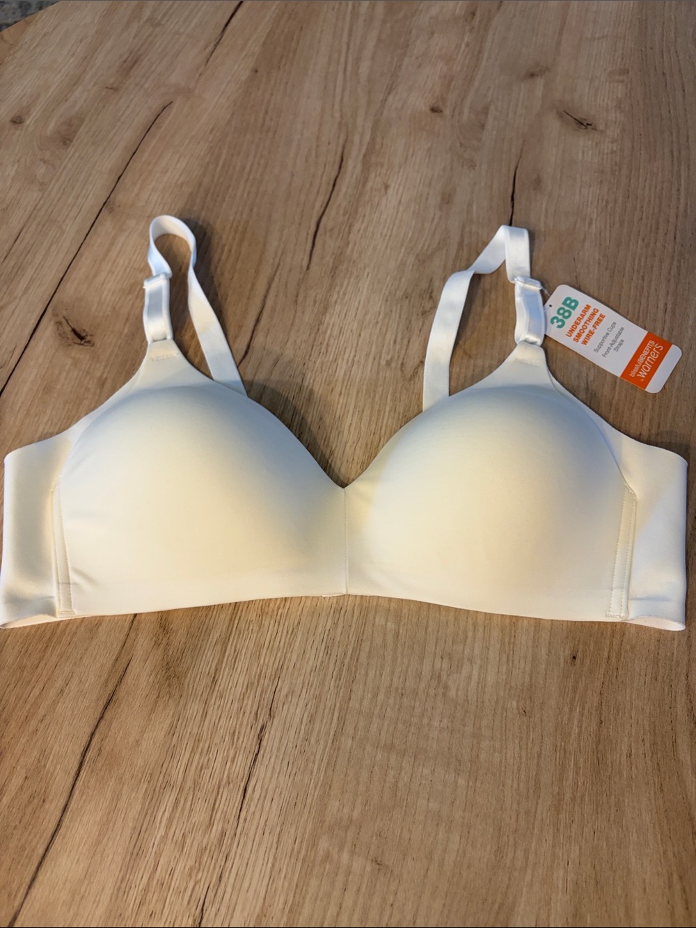 WARNERS BLISSFUL BENEFITS WHITE SMOOTHING WIRELESS BRA 38B NWT